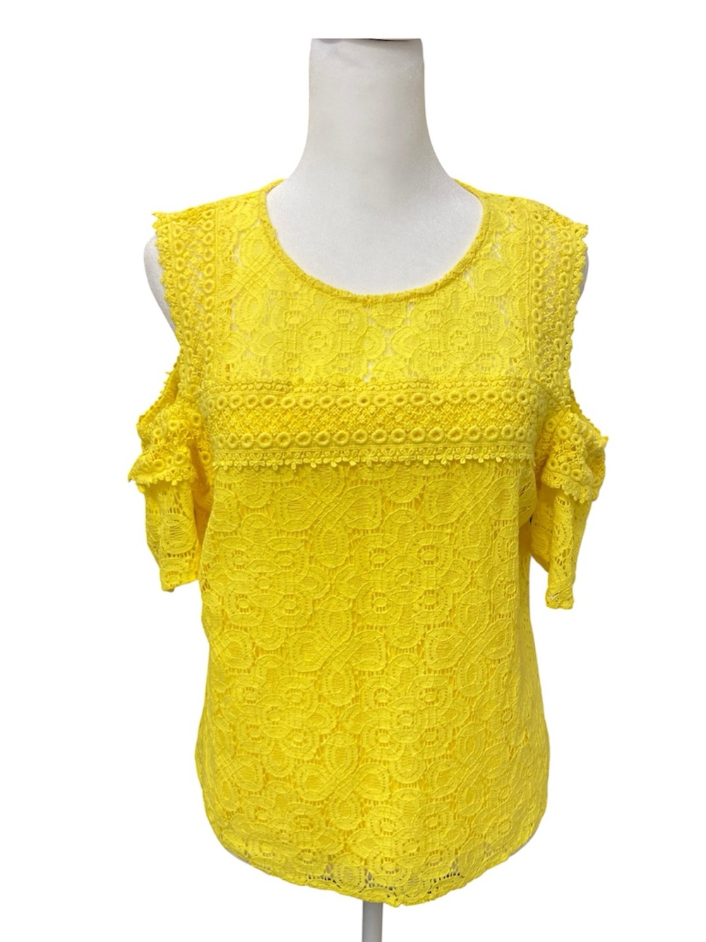 Project Runway Yellow Lace Cold-Shoulder Top Size L